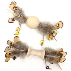 LOVE THE WOOD FEATHER CAT TOY
