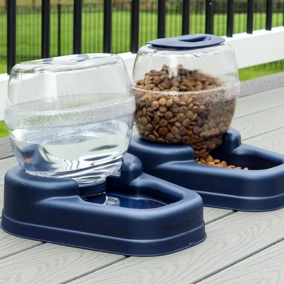 Elite Gourmet Waterer