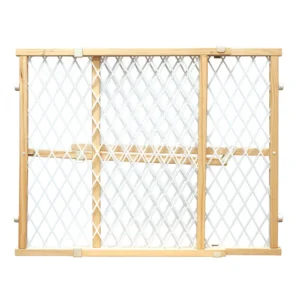 Locking Wood Gate with Mesh