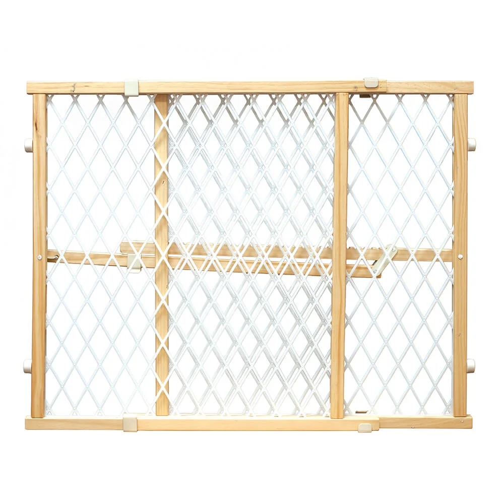Locking Wood Gate with Mesh